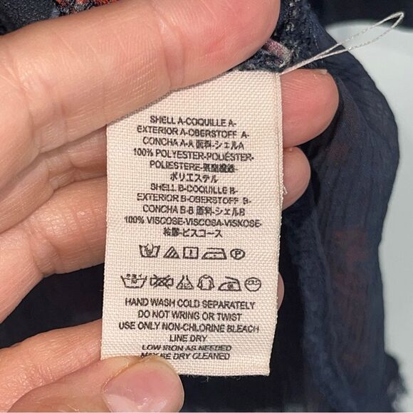 Free People So Fine Navy Floral Smocked Top Gently Loved Sz S - Picture 8 of 11